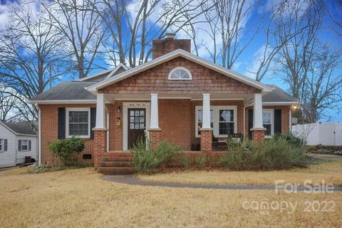 2910 Forest Park Drive