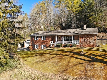 41 Riverside Estate Road sold home in Riverside Estates, Brevard, NC