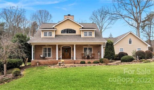 Previously sold for $695,500