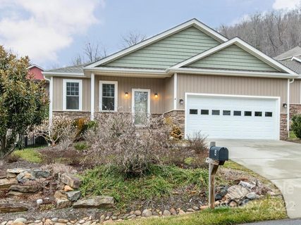 4 Nectar Way sold home in Bee Tree Village Cliffside, Swannanoa, NC