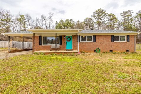 2630 Fairgreen Drive