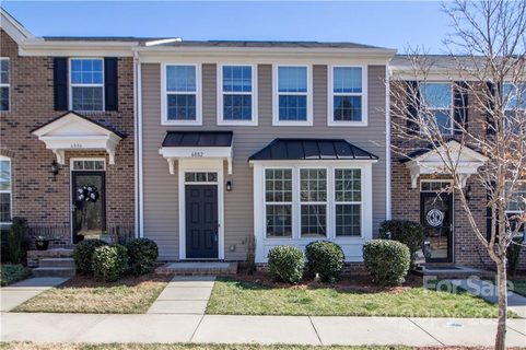 6882 Colonial Garden Drive