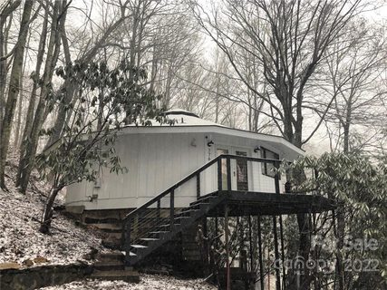 776 Fox Den Road