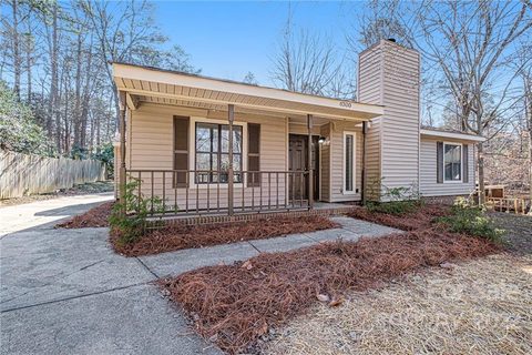 6300 Prairie Lane sold home in Watauga Village, Charlotte, NC