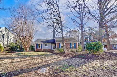 4914 Chestnut Lake Drive