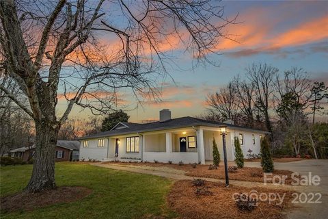 9123 Mount Holly Huntersville Road