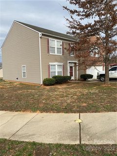 2703 Gusty Lane