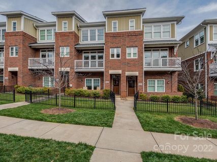 1032 Wesley Park Lane