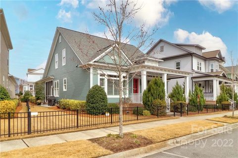 1320 Lovers Lawn Trace