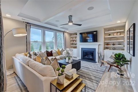 Previously sold for $575,050