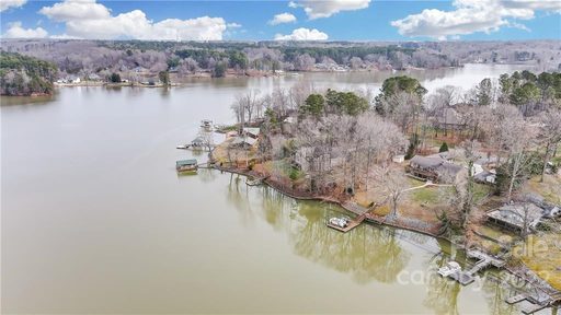 2765 Lakefront Drive 9