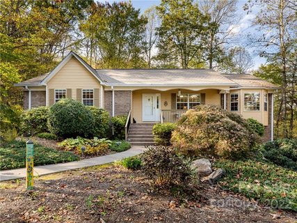 512 Hunters Glen Lane sold home in Hunters Glen, Hendersonville, NC