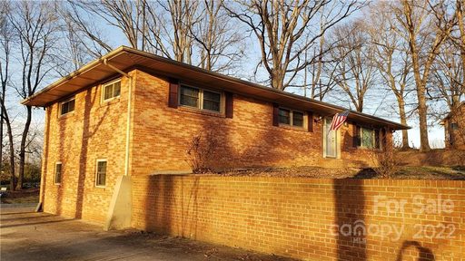 1610 Plumcrest Drive sold home in Oakdale Forest, Charlotte, NC