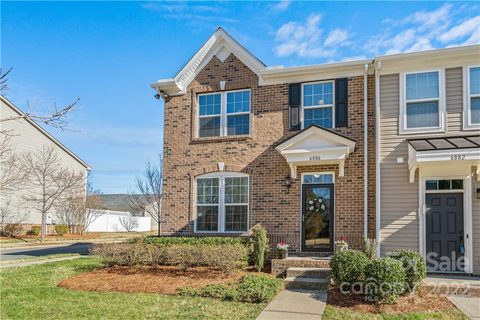 6886 Colonial Garden Drive