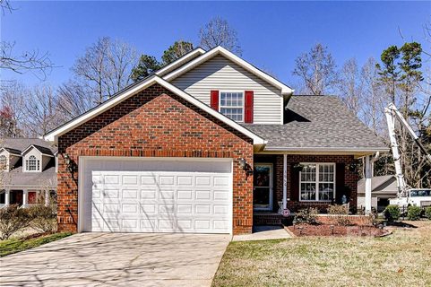 3666 Easthampton Drive