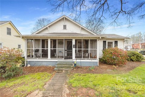 7 Mill Street