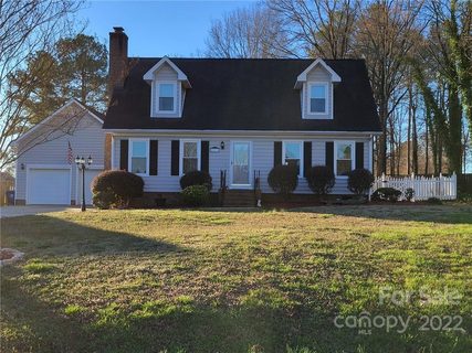 8419 Chestnut Oak Court 68 sold home in The Oaks Estates, Harrisburg, NC