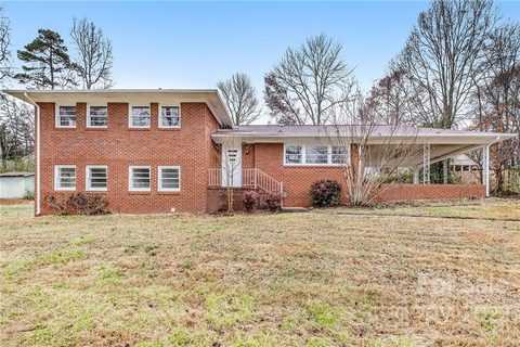 421 Owen Boulevard sold home in Charcon Heights, Charlotte, NC