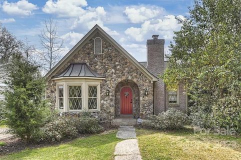 3219 Cambridge Road