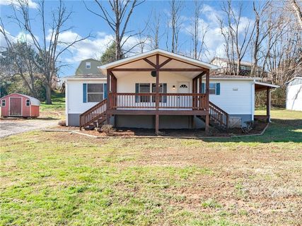 70 Thomas Lane sold manufactured home in Cedar Park, Clyde, NC