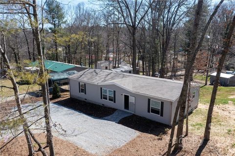 279 Rolling Oaks Drive sold manufactured home in Rolling Oaks, Hendersonville, NC