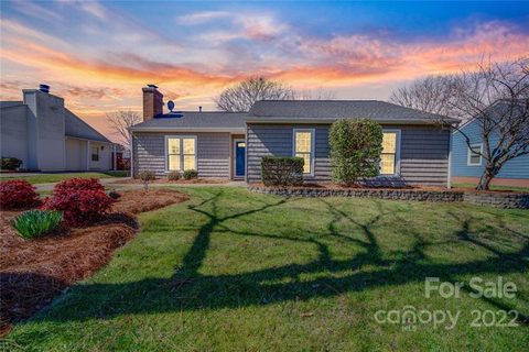 10822 Copper Field Drive sold home in Park Ridge, Pineville, NC