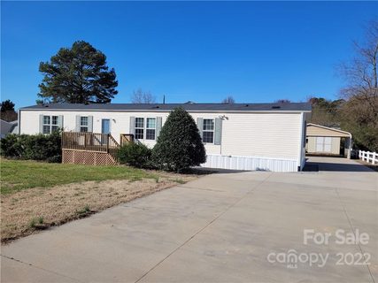 384 Stutts Road sold manufactured home in Cove View Park, Mooresville, NC