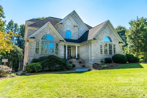 Previously sold for $899,900