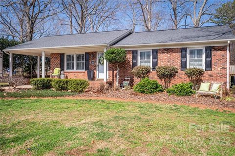 105 Oakley Lane