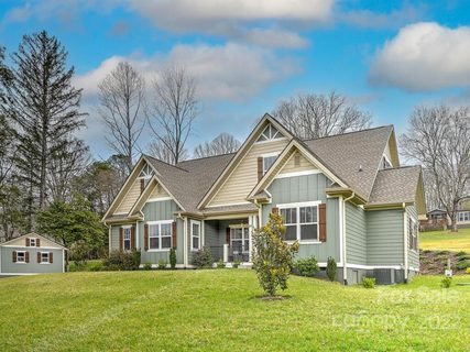 25 W Haven Drive sold home in West Haven Woods, Arden, NC