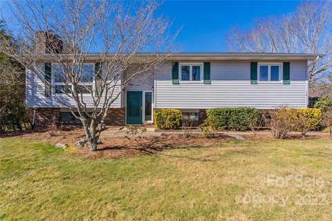 110 Dogwood Drive sold home in Dogwood Knolls, Weaverville, NC