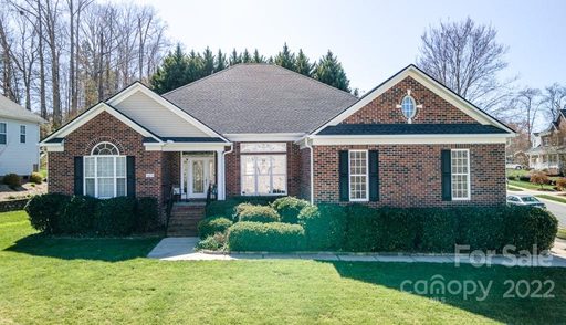 7470 Woodcrest Drive