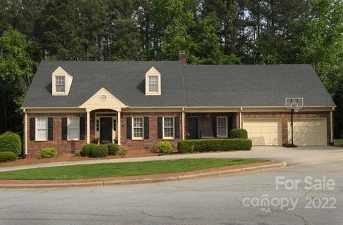 Previously sold for $390,000