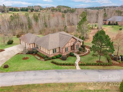 28 Hollymoorside Drive