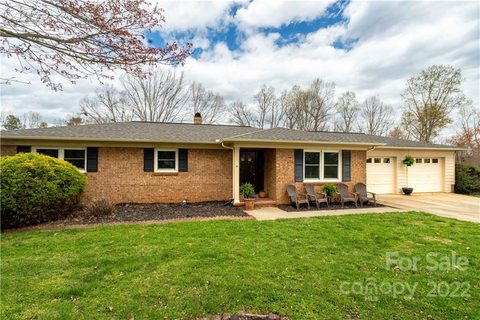 347 Skyline Road sold home in Lakemont, Hickory, NC