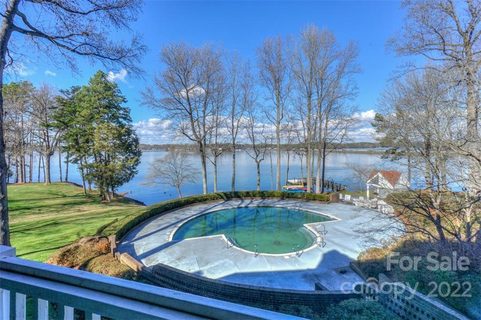 317 Northwest Drive
