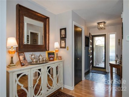 548 Crowfields Lane