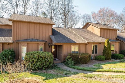 1762 12th Street sold home in Huntington Woods, Hickory, NC