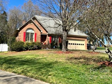 1309 Inverness Place sold home in Foxlaire, Concord, NC