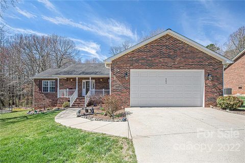 503 Mooreland Drive sold home in Forest Meadow, Conover, NC