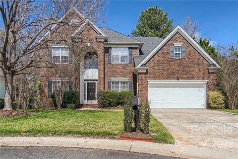 10404 Kilchurn Court sold home in Carlyle, Charlotte, NC