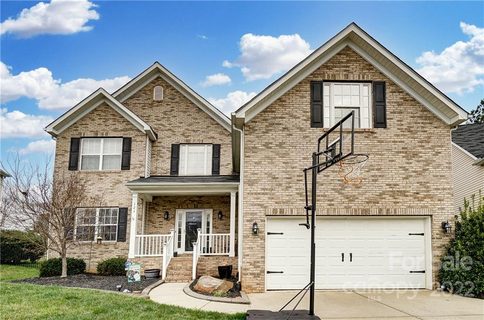 121 Planters Drive