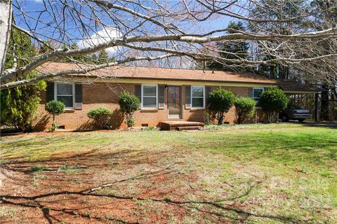 2964 Wonderland Lane sold home in Shangri La, Conover, NC