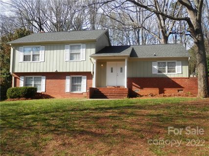 7515 Riding Trail Road