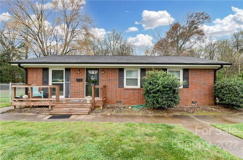 1126 Heather Lane