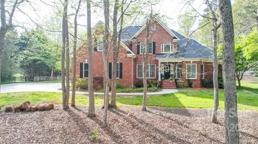 1312 Rosehill Drive sold home in Oak Grove Farm, Waxhaw, NC