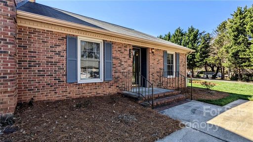 235 Pointe Circle