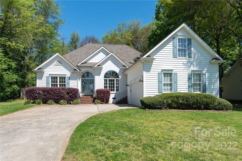 20742 Lagoona Drive sold home in Biscayne Park, Cornelius, NC