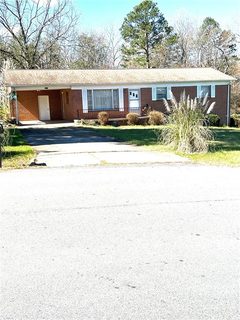 5075 Fleetwood Drive sold home in Mountain View, Hickory, NC