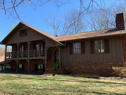 1703 Fairway Drive sold home in Fairway Acres, Newton, NC